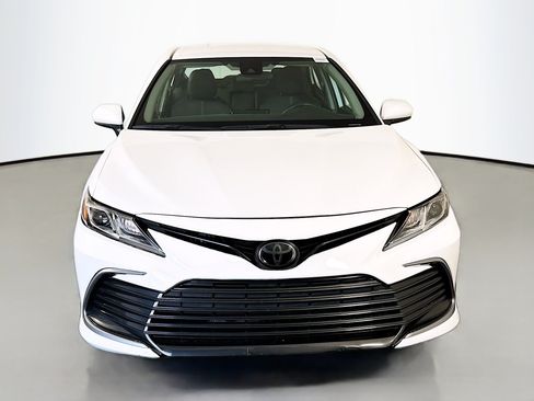 Used 2022 Toyota Camry LE FWD image 2