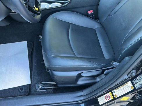 Used 2016 Toyota Prius Three Touring FWD image 37