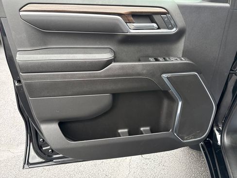 Used 2023 Chevrolet Silverado 1500 LT image 12