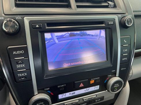 Used 2012 Toyota Camry XLE w/ Leather Pkg FWD image 20