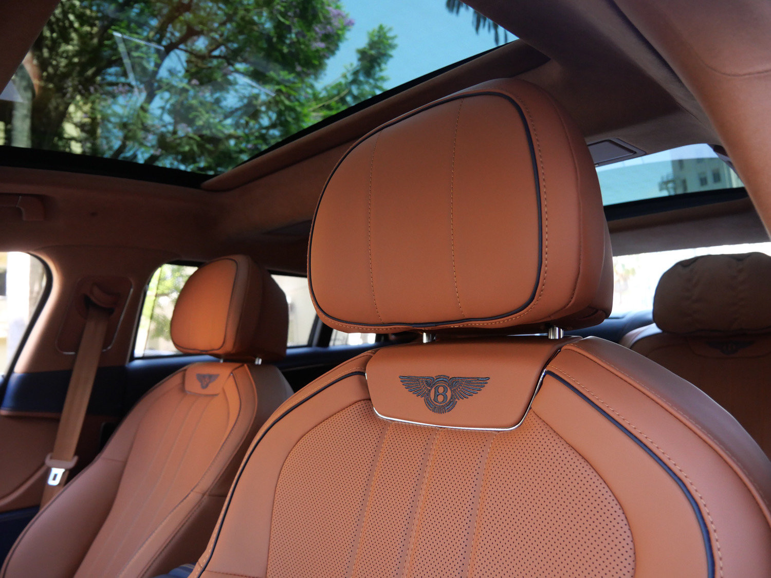 New 2026 Bentley Flying Spur V8 AWD/4WD image 12