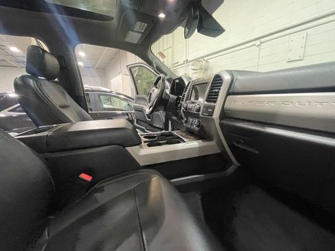 Used 2019 Ford F250 Lariat w/ Lariat Ultimate Package image 14