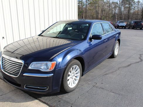 Used 2013 Chrysler 300 Base image 1