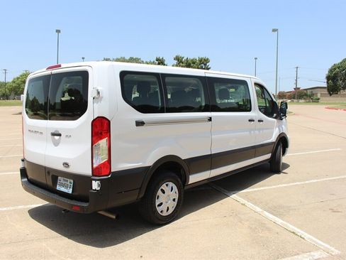 Used 2023 Ford Transit 350 XLT RWD image 4