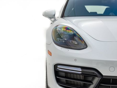 Used 2020 Porsche Panamera GTS image 6