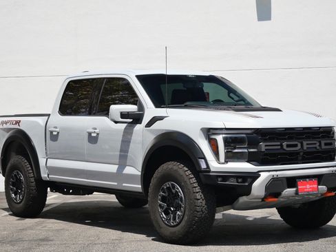 Used 2025 Ford F150 Raptor AWD/4WD image 3