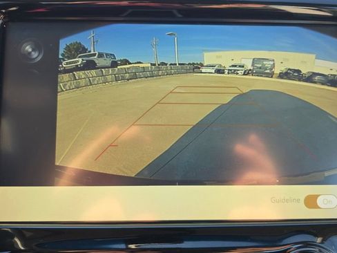 Used 2020 Chevrolet Bolt LT FWD image 31