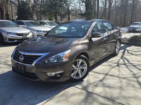 Used 2015 Nissan Altima 2.5 SL w/ Technology Package image 1