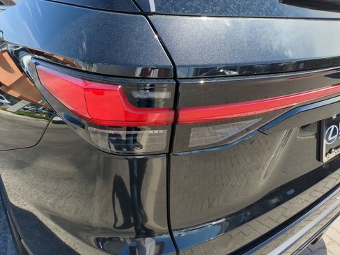 New 2026 Lexus TX 500h AWD image 10