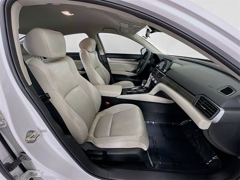 Used 2018 Honda Accord LX image 24
