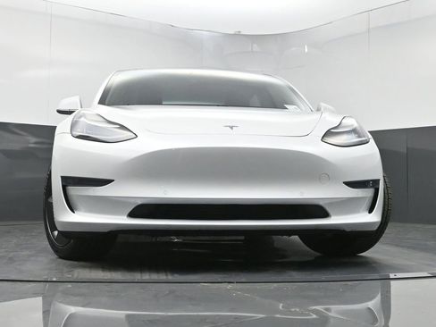 Used 2019 Tesla Model 3 Standard Range Plus image 24