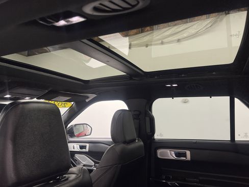 Used 2023 Ford Explorer ST w/ Equipment Group 401A image 21