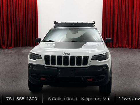 Used 2021 Jeep Cherokee Trailhawk w/ Trailer Tow Group AWD/4WD image 2