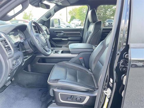 Used 2024 RAM 1500 Laramie image 22