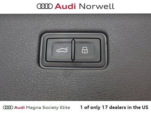 Used 2023 Audi Q8 Premium Plus w/ Premium Plus Package AWD/4WD image 16