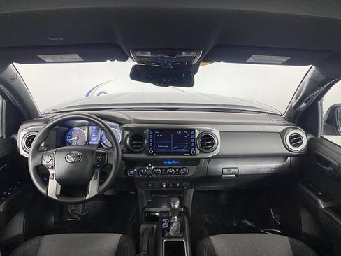 Certified 2023 Toyota Tacoma TRD Off-Road image 12