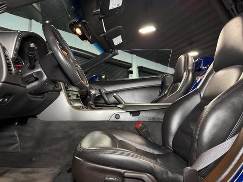 Used 2006 Chevrolet Corvette Convertible w/ Preferred Equipment Group RWD image 21