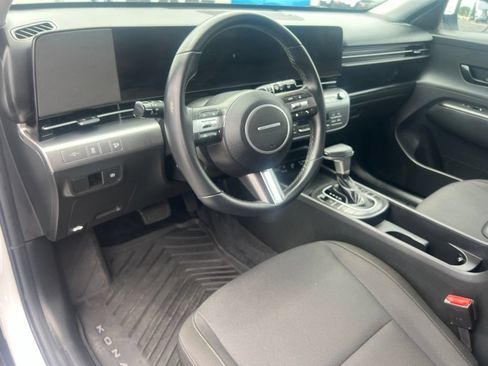 Used 2025 Hyundai Kona SEL AWD/4WD image 24