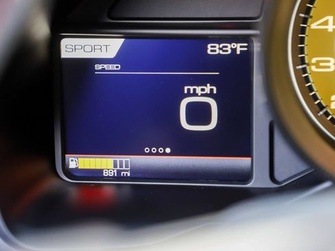 Certified 2022 Ferrari F8 Tributo RWD image 10