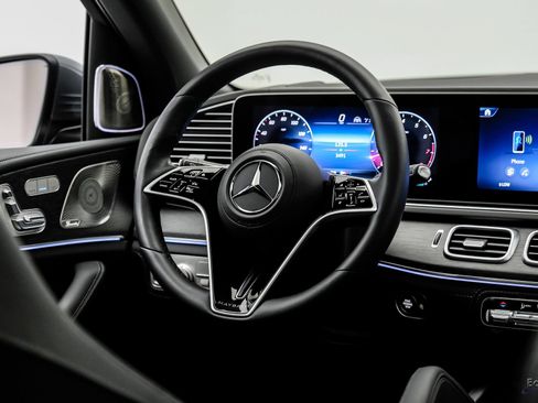 Used 2024 Mercedes-Benz Maybach GLS 600 4MATIC image 52