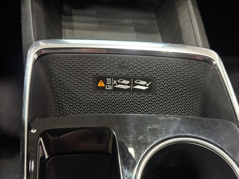 Used 2025 Chevrolet Equinox LT w/ Convenience Package II image 33