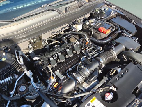 Used 2021 Honda Accord Sport image 30