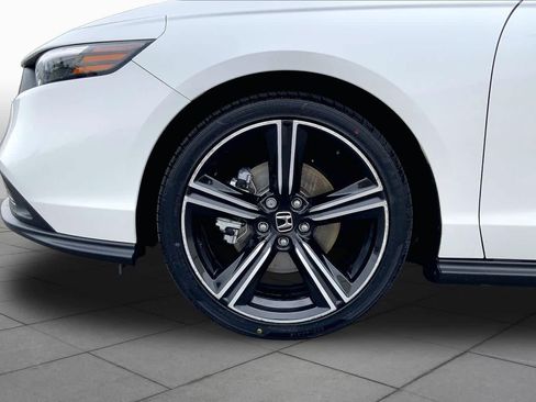 Used 2025 Honda Accord Sport image 10
