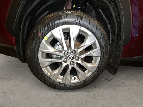 New 2025 Toyota RAV4 XLE Premium image 14