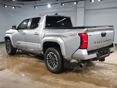 Used 2024 Toyota Tacoma TRD Sport RWD image 5