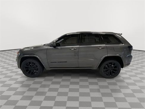 Used 2020 Jeep Grand Cherokee Altitude image 6