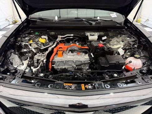 Used 2025 Cadillac Lyriq Sport image 9