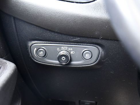 Used 2018 Chevrolet Equinox Premier AWD/4WD image 38