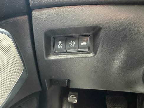 Used 2017 INFINITI Q50 Premium w/ 2.0T Premium Plus Package image 39