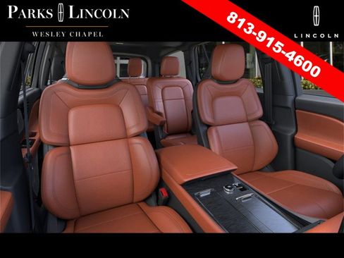 New 2025 Lincoln Aviator Reserve w/ Luxury Package image 32