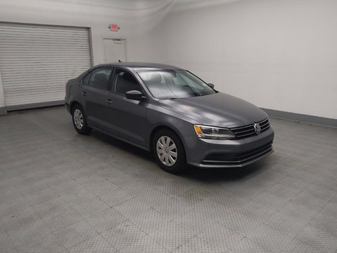Used 2015 Volkswagen Jetta S image 11