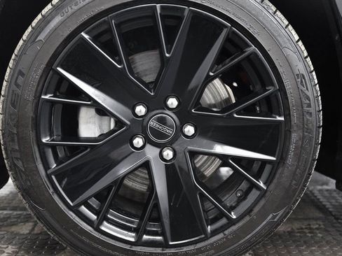 Used 2024 Jeep Wagoneer Launch Edition image 8