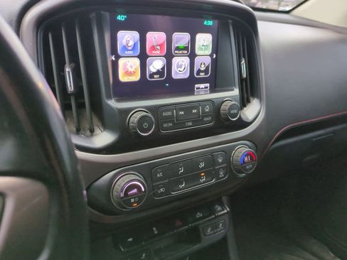 Used 2017 GMC Canyon SLE w/ All Terrain Package image 27