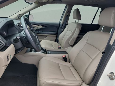 Used 2019 Honda Pilot Touring image 19