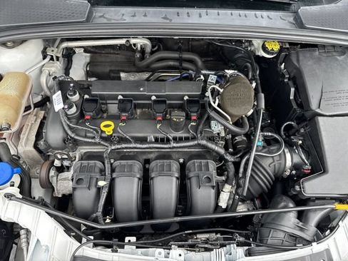 Used 2014 Ford Focus SE FWD image 20