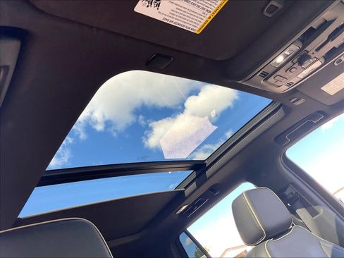 Used 2023 Chevrolet Tahoe Premier image 22