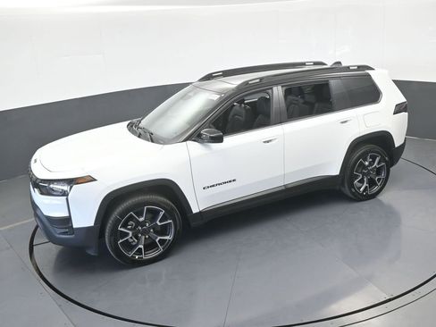 New 2026 Jeep Cherokee Overland image 45