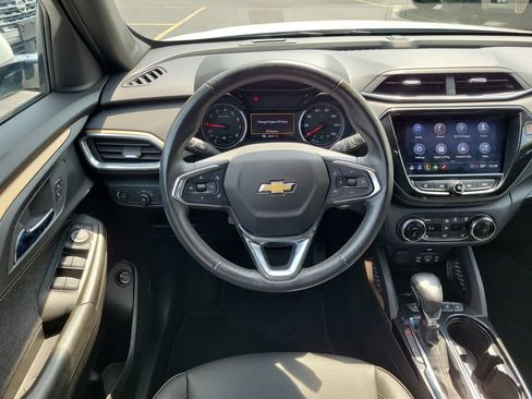 Used 2023 Chevrolet TrailBlazer ACTIV w/ Sun and Liftgate Package FWD image 14
