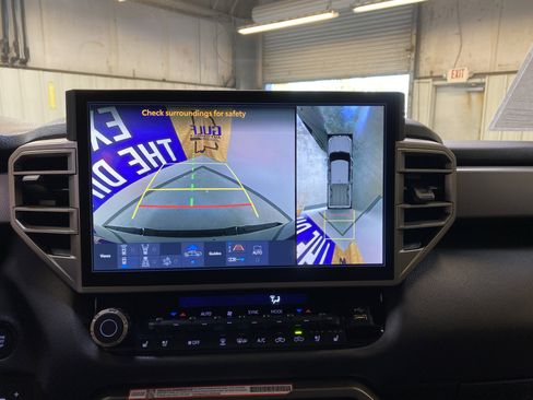 Used 2025 Toyota Tundra Limited image 42