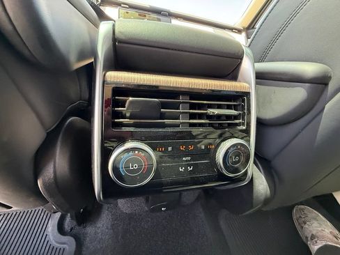 Used 2024 Land Rover Range Rover SE AWD/4WD image 19
