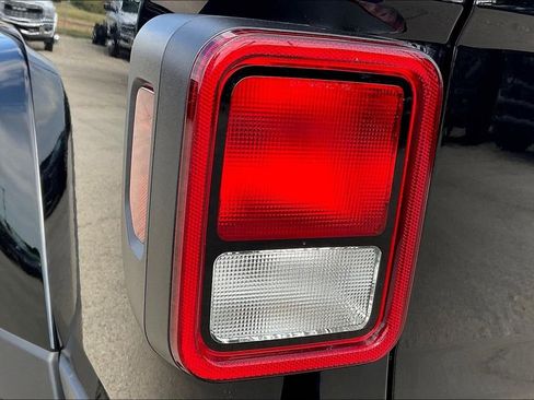 New 2025 Jeep Gladiator Sport image 30