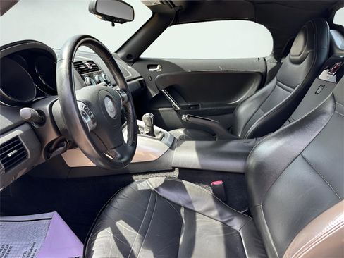 Used 2008 Saturn Sky w/ Weekend Getaway Package image 9