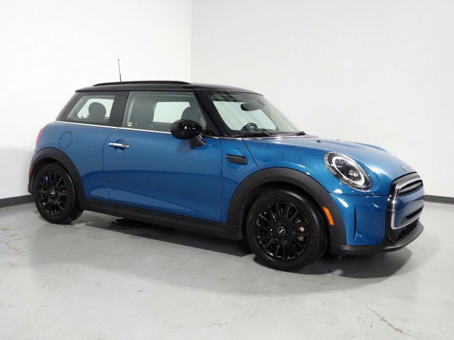 Used 2024 MINI Cooper 2-Door Hardtop FWD image 1