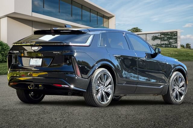 Certified 2024 Cadillac Lyriq Sport w/ LPO, Floor Liner Package AWD/4WD image 4