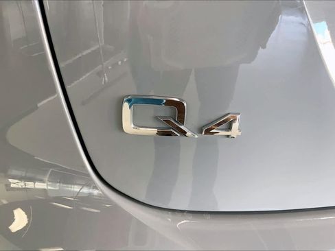 Used 2023 Audi Q4 e-tron Premium w/ Convenience Package image 7