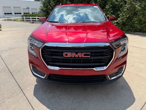 Used 2023 GMC Terrain SLE w/ Driver Convenience Package AWD/4WD image 6
